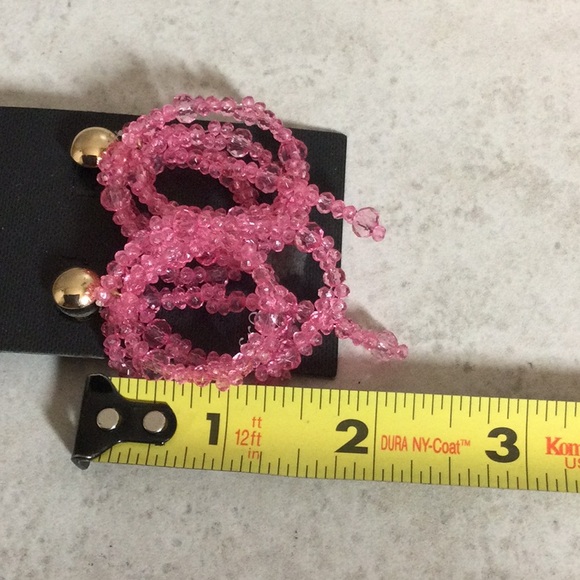 NWT Free Press gold post with pink swirl bead earrings - Picture 6 of 7